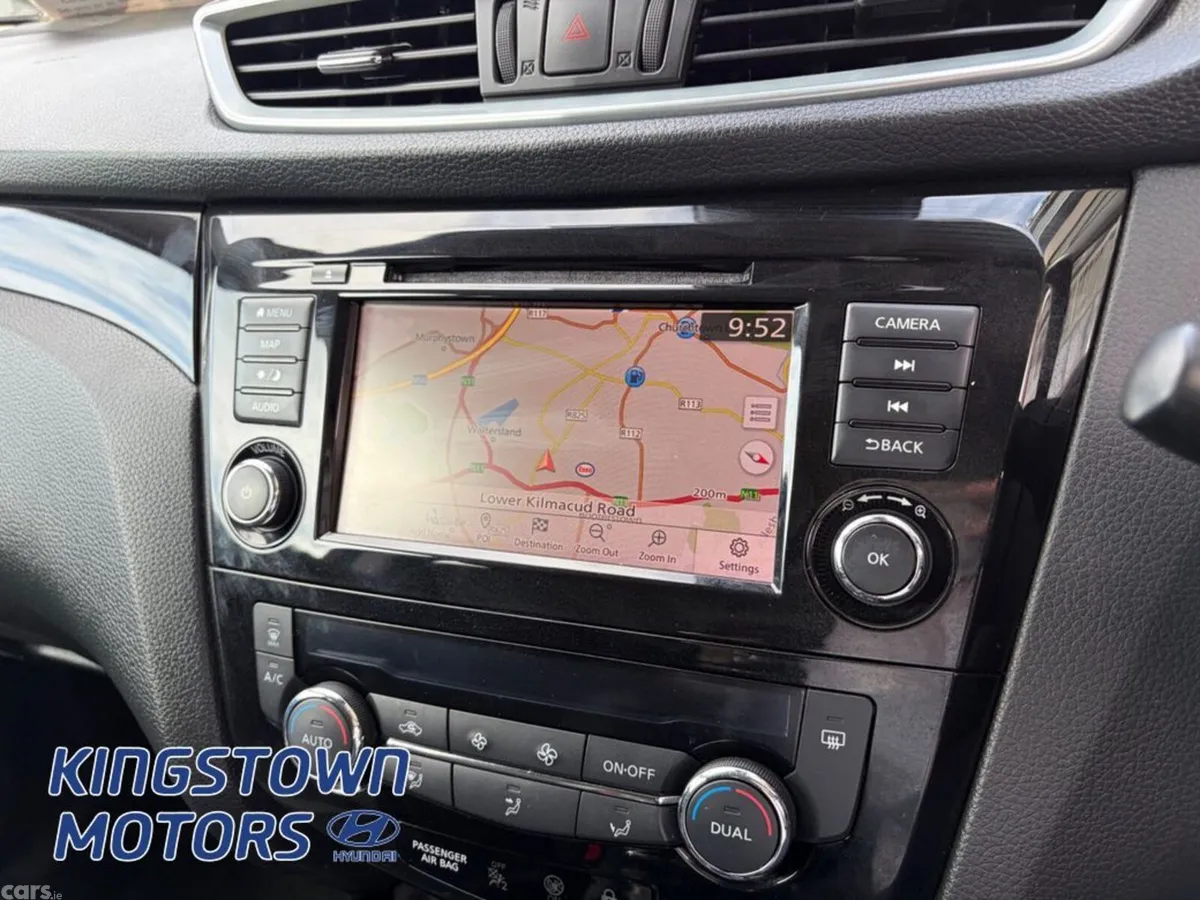 Nissan Qashqai MPV, Petrol, 2019, Red