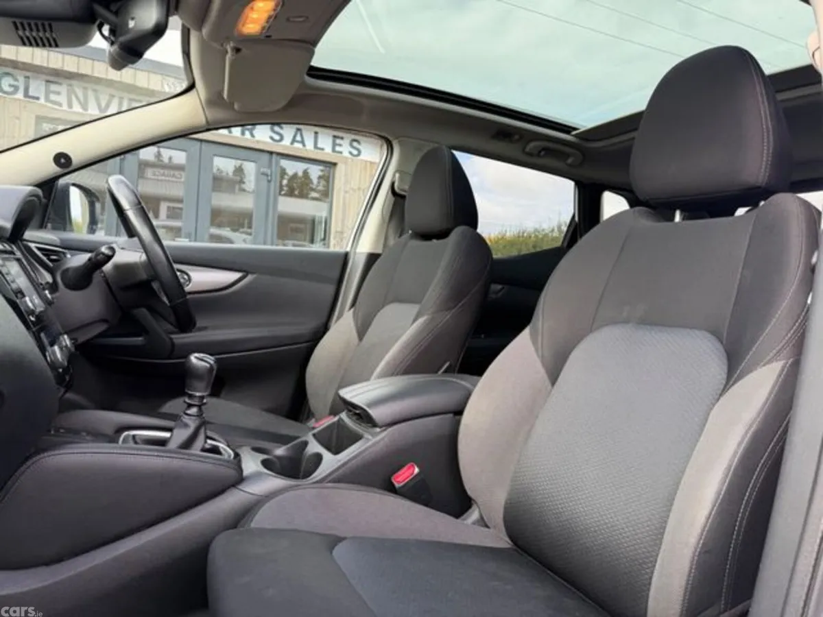 Nissan Qashqai SUV, Diesel, 2019, White