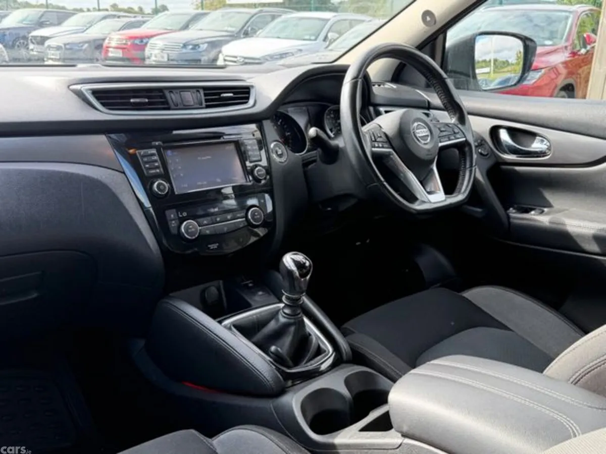 Nissan Qashqai SUV, Diesel, 2019, White