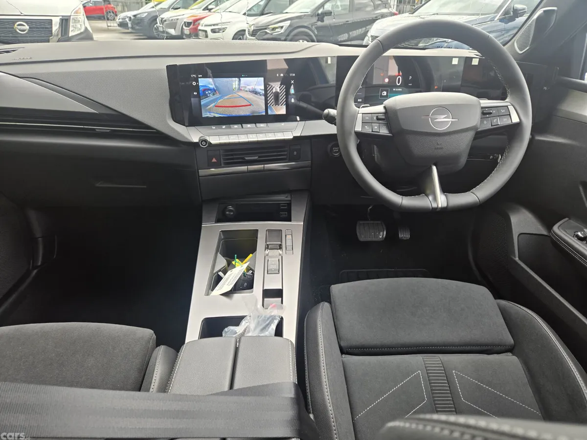 Opel Astra Hatchback, Diesel, 2026, Blue