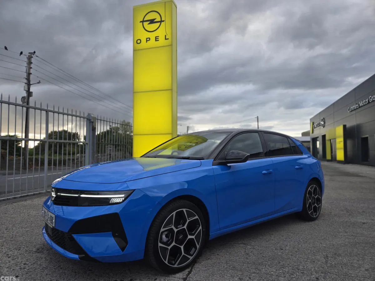 Opel Astra Hatchback, Diesel, 2026, Blue