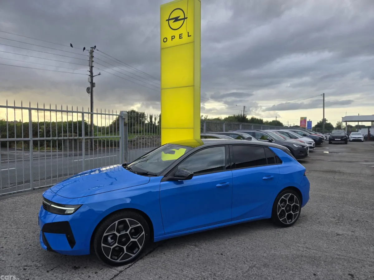 Opel Astra Hatchback, Diesel, 2026, Blue