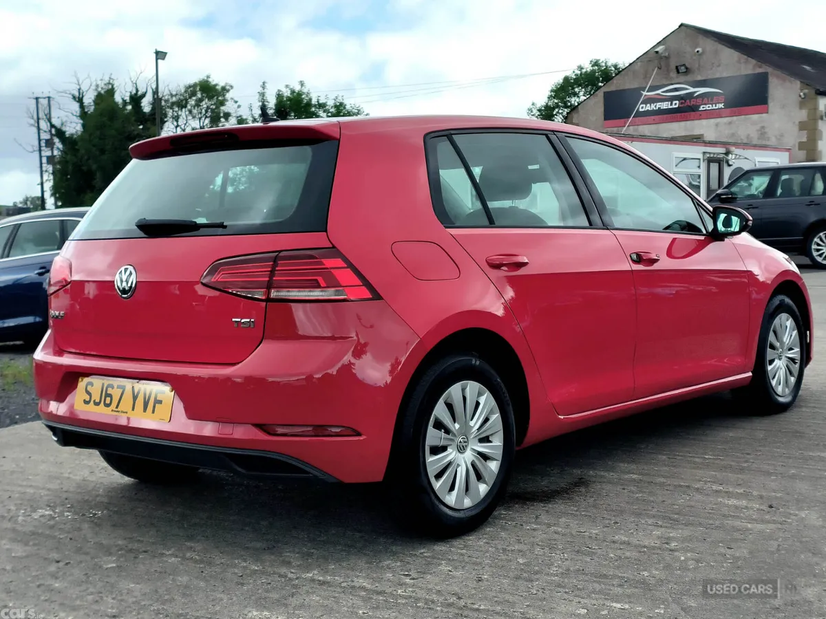 Volkswagen Golf Hatchback, Petrol, 2017, Red