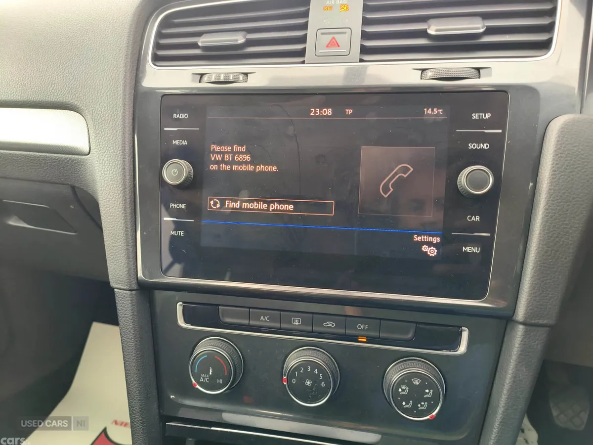 Volkswagen Golf Hatchback, Petrol, 2017, Red