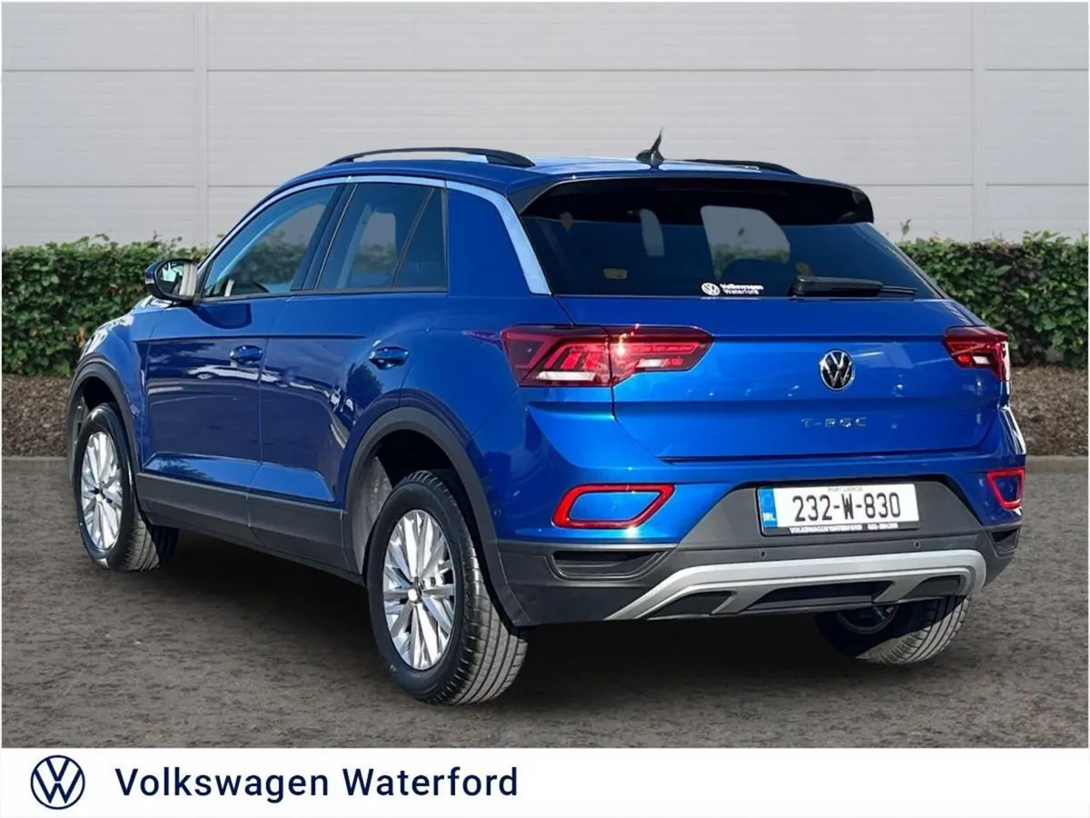 Volkswagen T-Roc SUV, Petrol, 2023, Blue