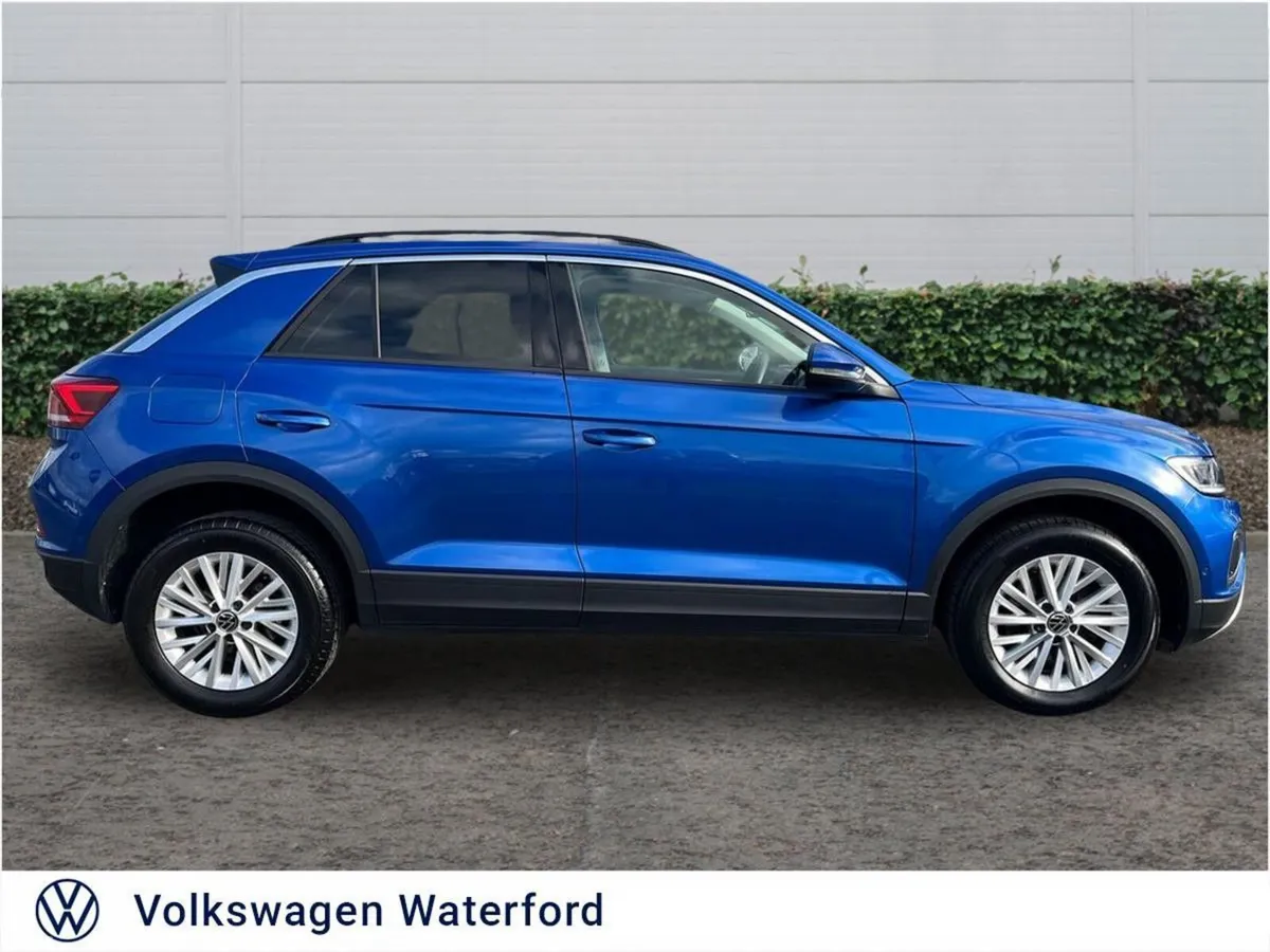 Volkswagen T-Roc SUV, Petrol, 2023, Blue