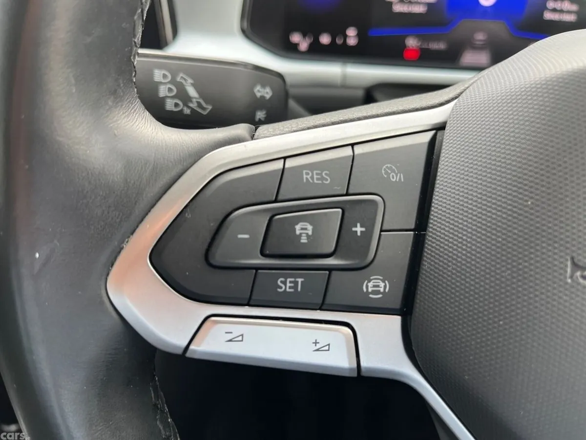 Volkswagen T-Roc SUV, Petrol, 2023, Blue