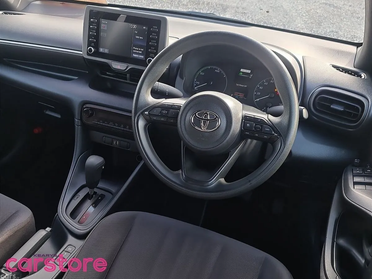 Toyota Yaris Hatchback, Petrol Hybrid, 2022, Blue