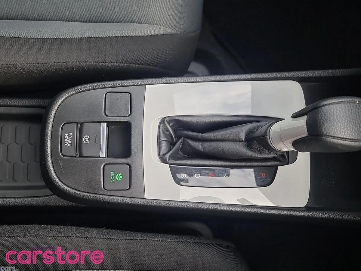 Honda Fit Hatchback, Petrol Hybrid, 2023, Silver