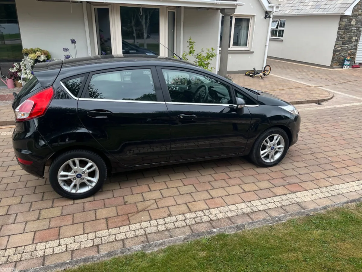Ford Fiesta Hatchback, Petrol, 2016, Black