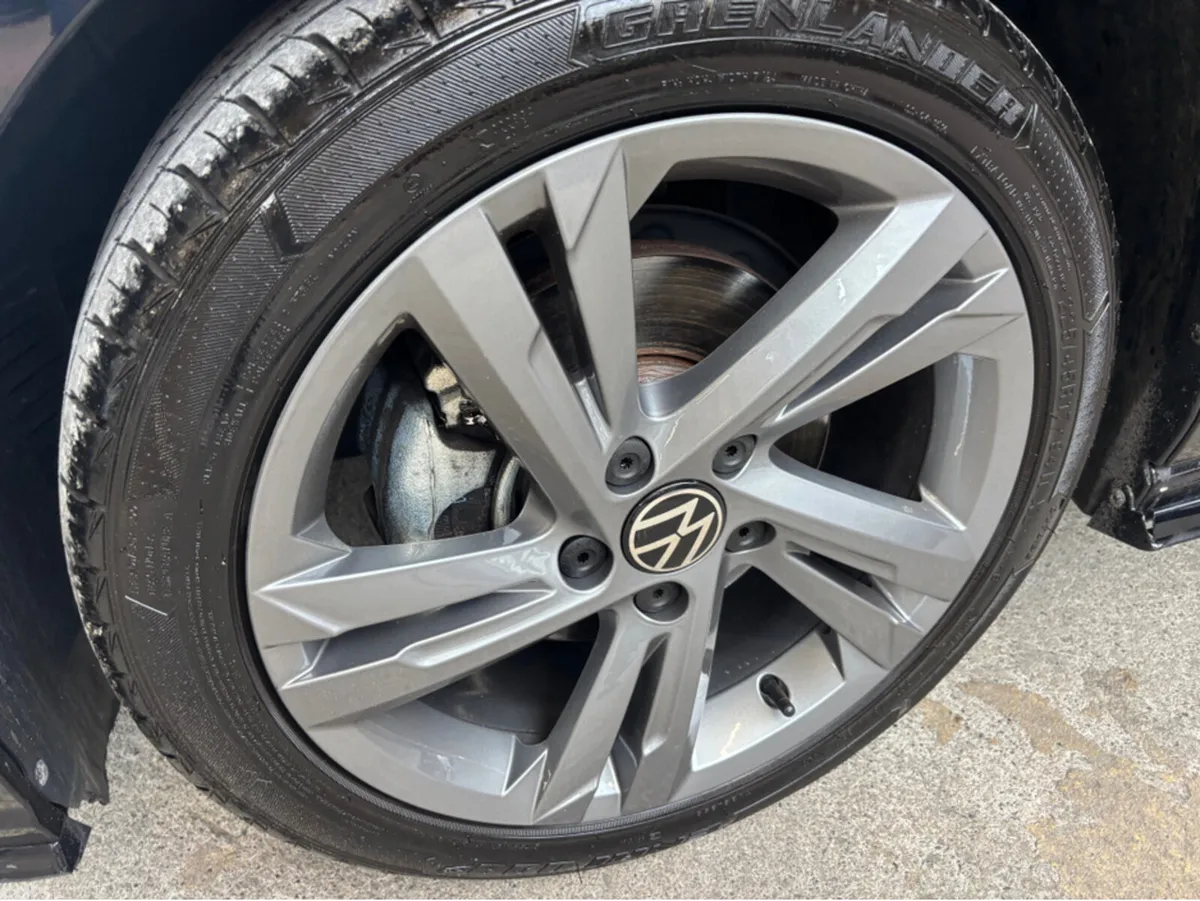 Volkswagen Golf Estate, Petrol, 2024, Black