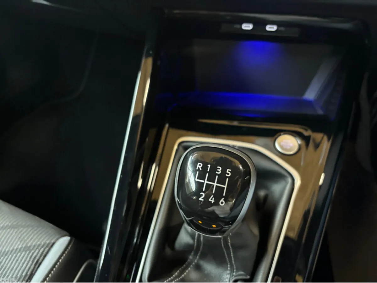 Volkswagen Golf Estate, Petrol, 2024, Black