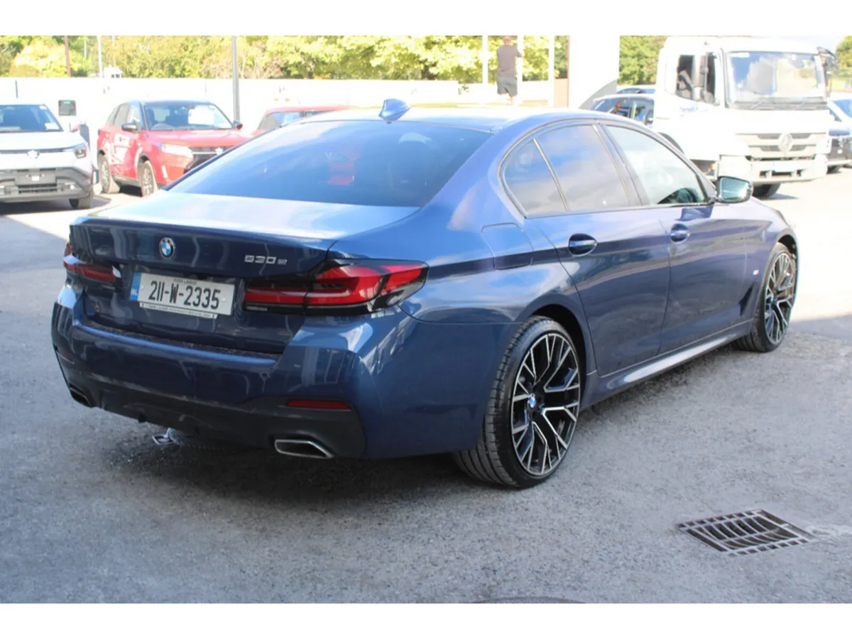 BMW 5-Series Saloon, Petrol Plug-in Hybrid, 2021, Blue