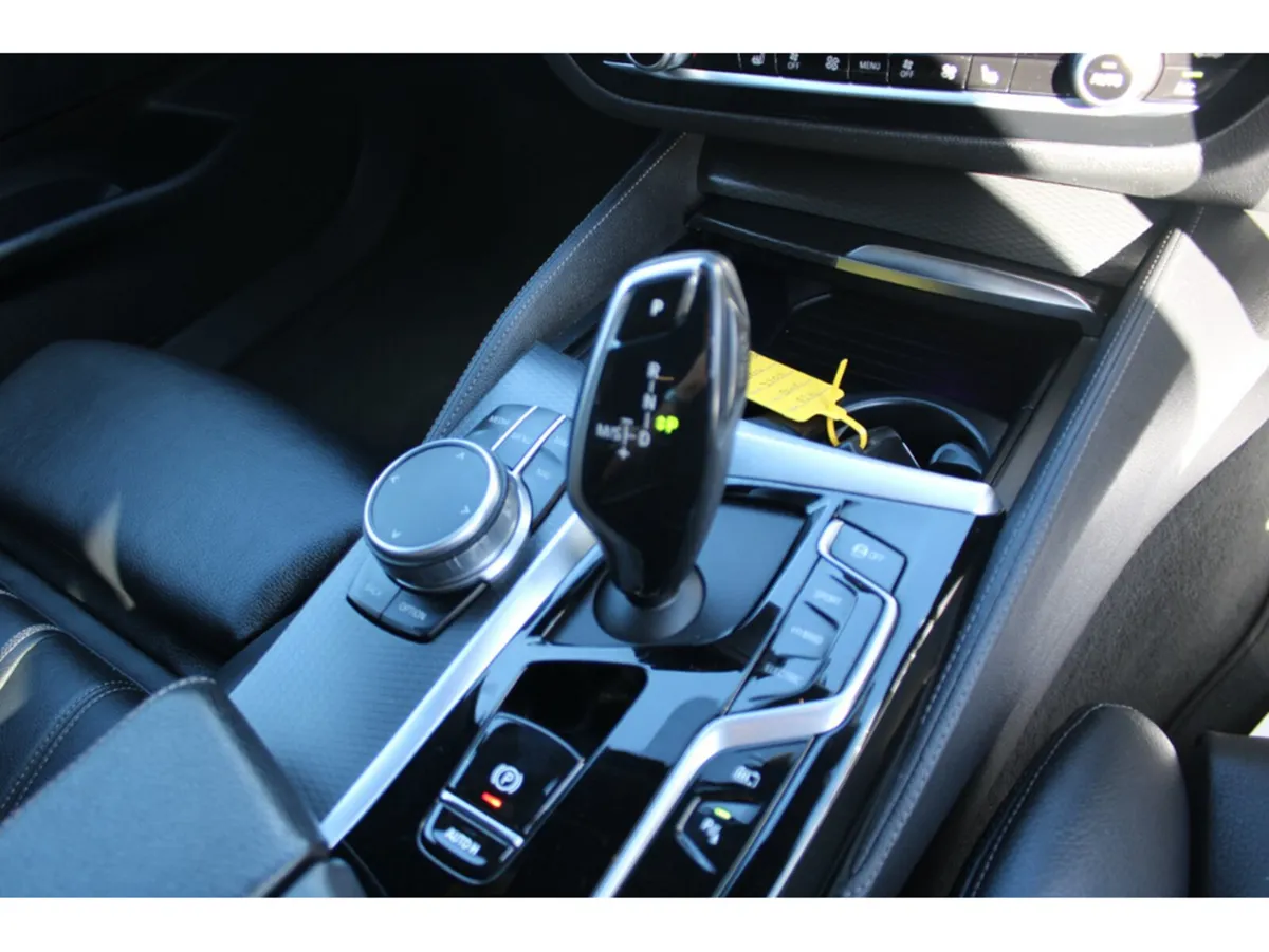 BMW 5-Series Saloon, Petrol Plug-in Hybrid, 2021, Blue
