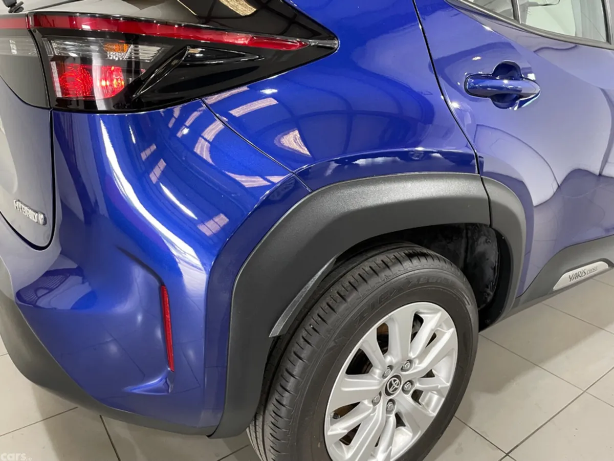 Toyota Yaris Cross SUV, Petrol Hybrid, 2022, Blue