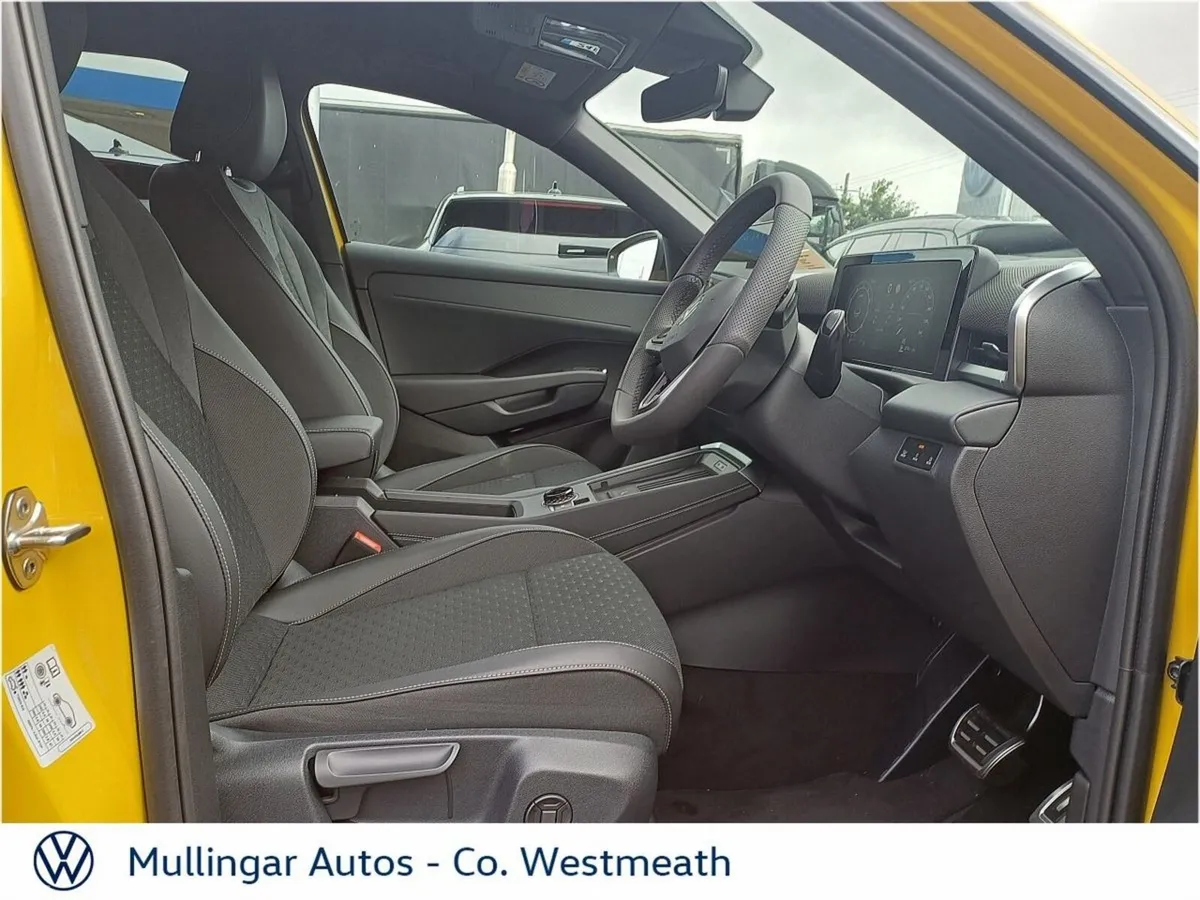 Volkswagen T-Roc SUV, Petrol Hybrid, 2026, Yellow