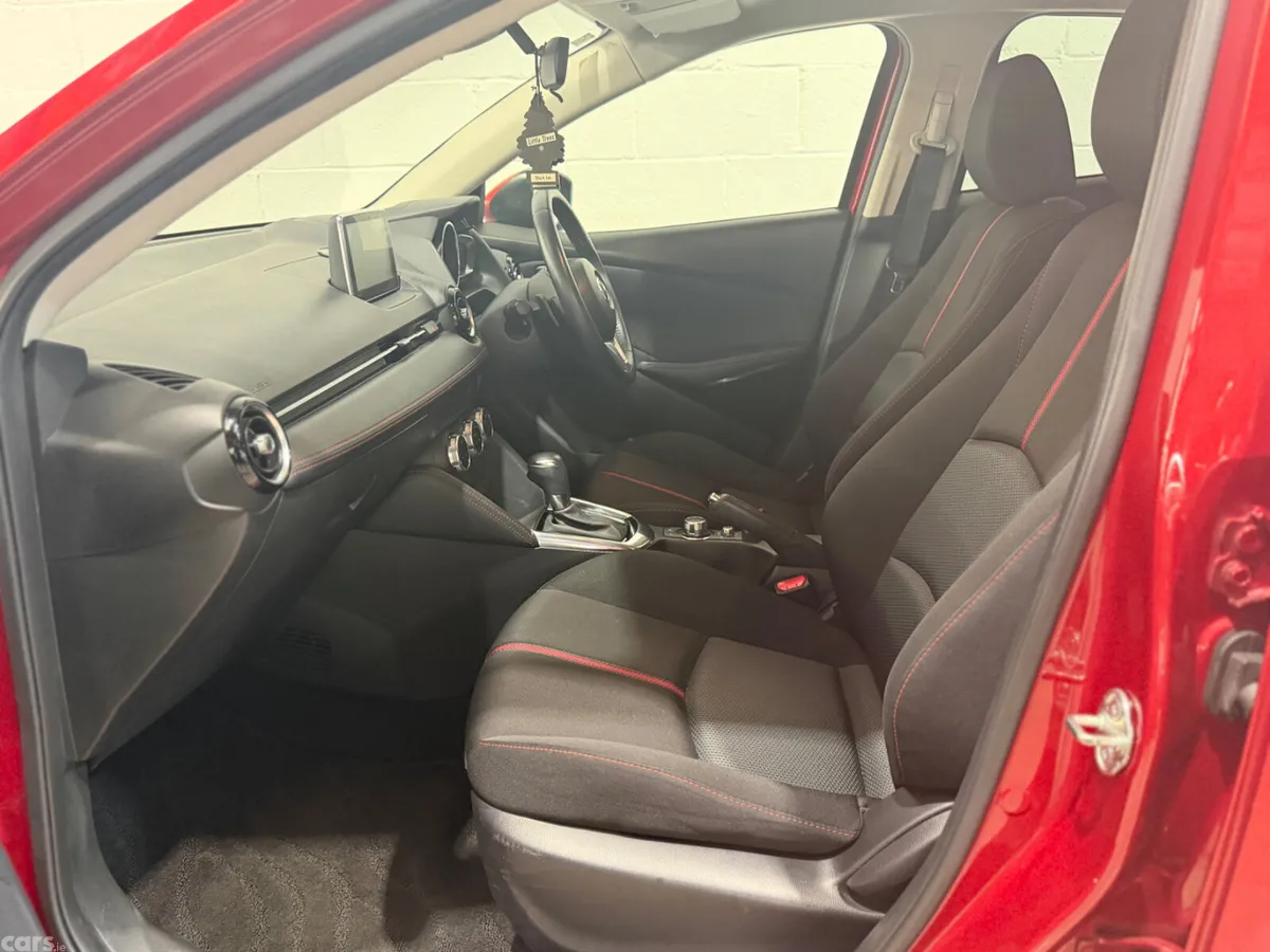 Mazda Demio MPV, Diesel, 2015, Red