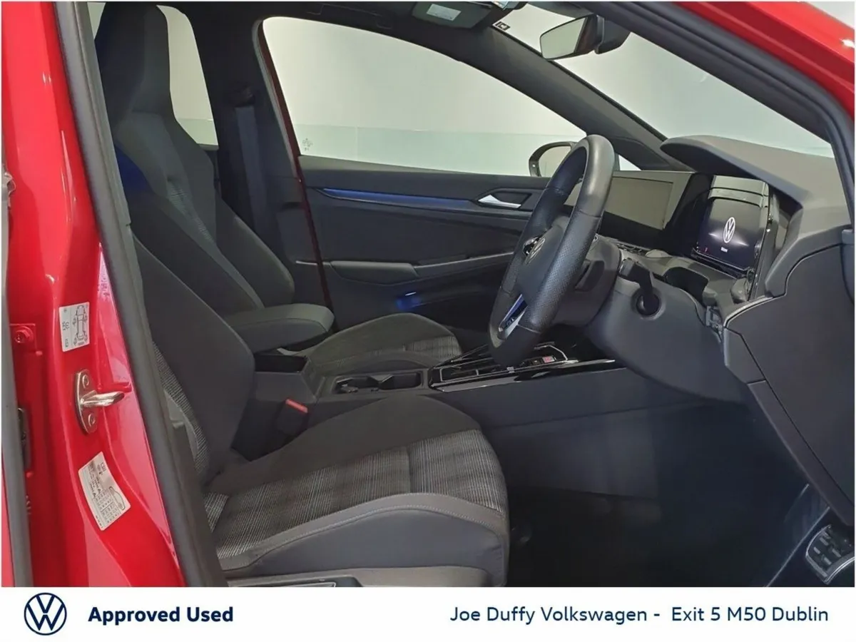 Volkswagen Golf Estate, Petrol Plug-in Hybrid, 2023, Red