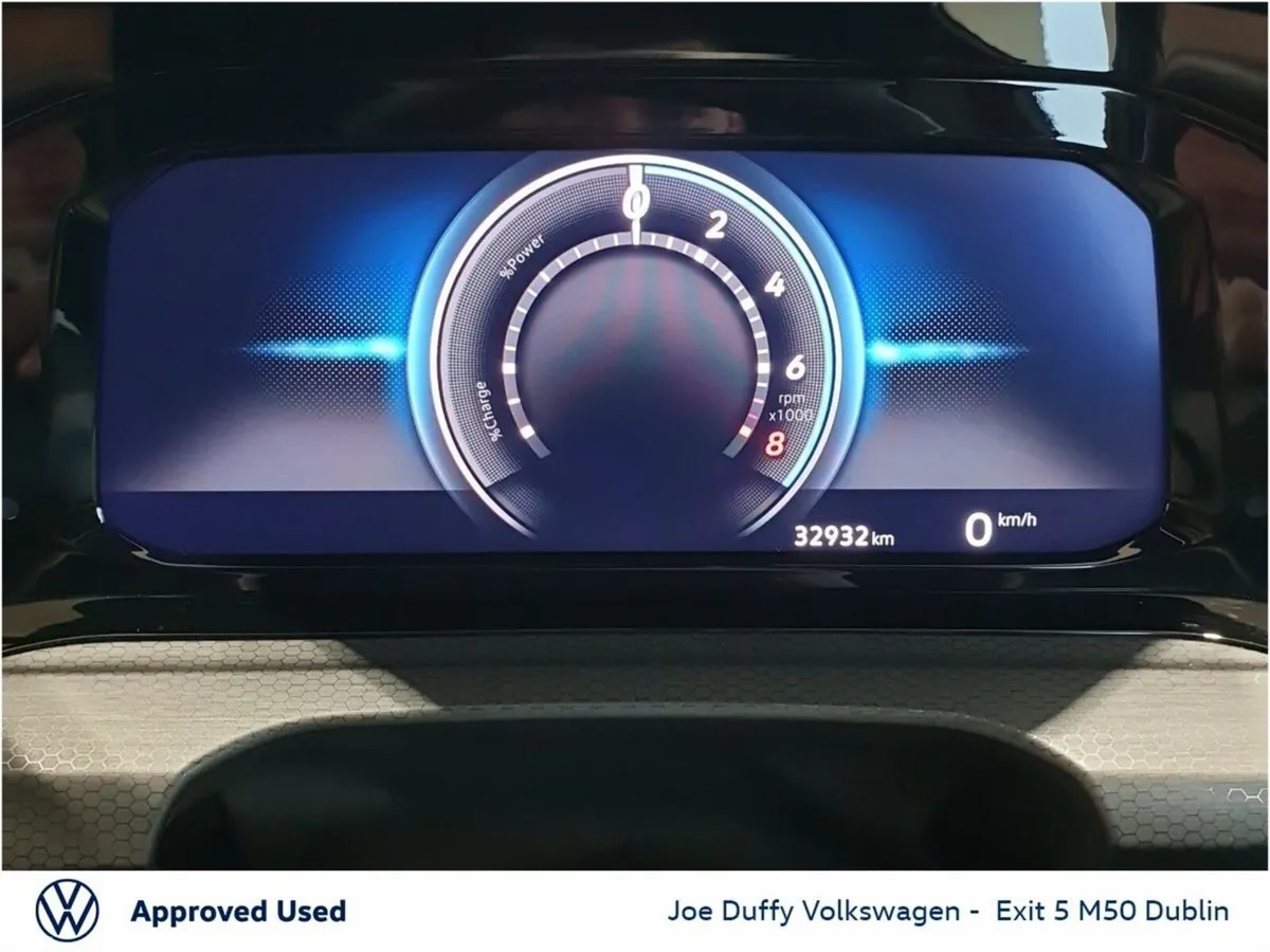 Volkswagen Golf Estate, Petrol Plug-in Hybrid, 2023, Red