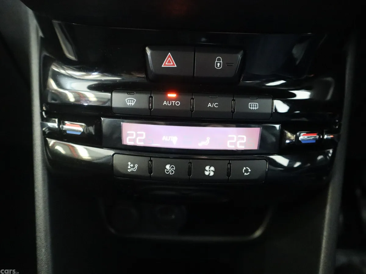 Peugeot 2008 SUV, Diesel, 2016, Grey