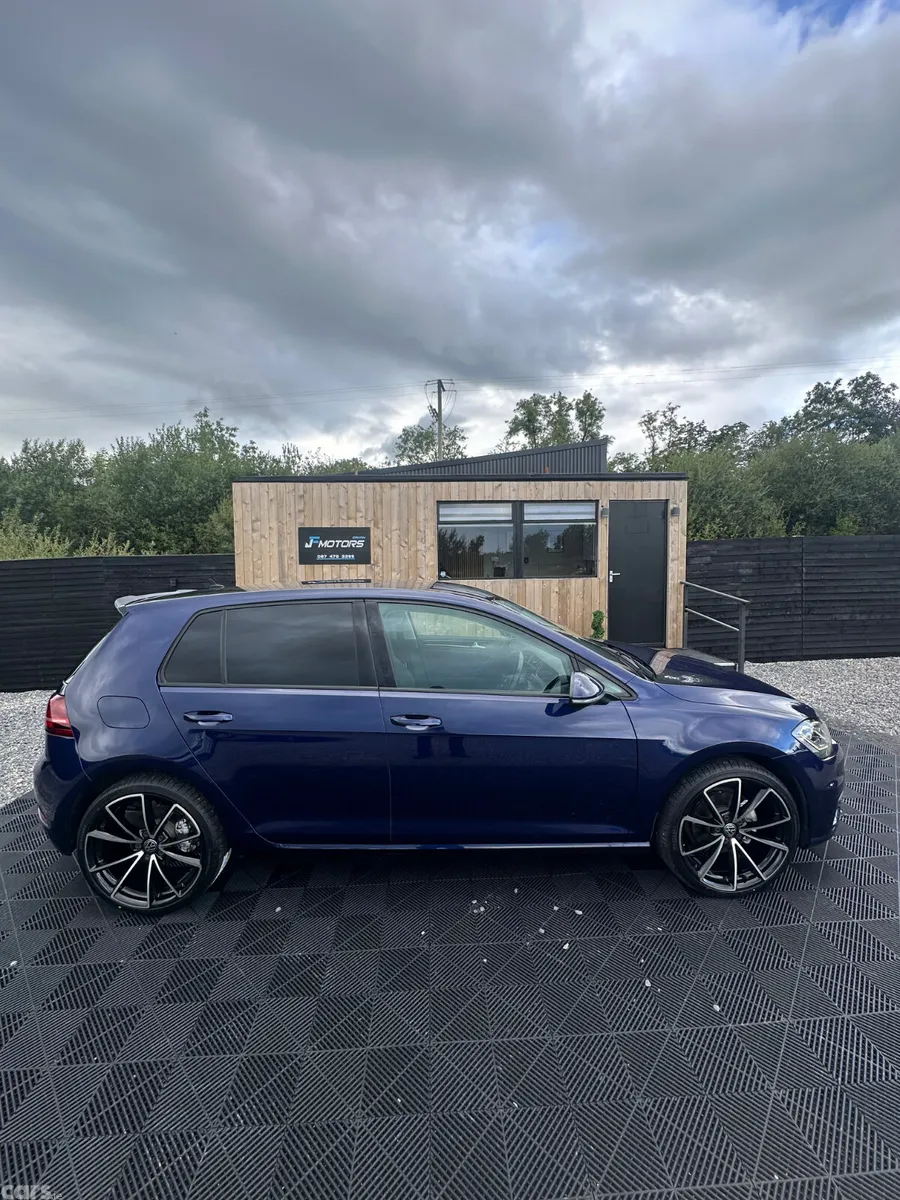 Volkswagen Golf Hatchback, Petrol, 2019, Blue