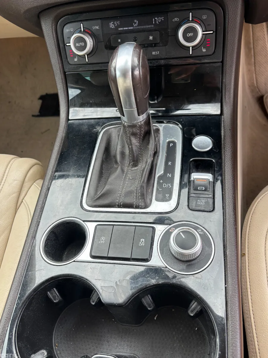 Volkswagen Touareg SUV, Diesel, 2016, Silver