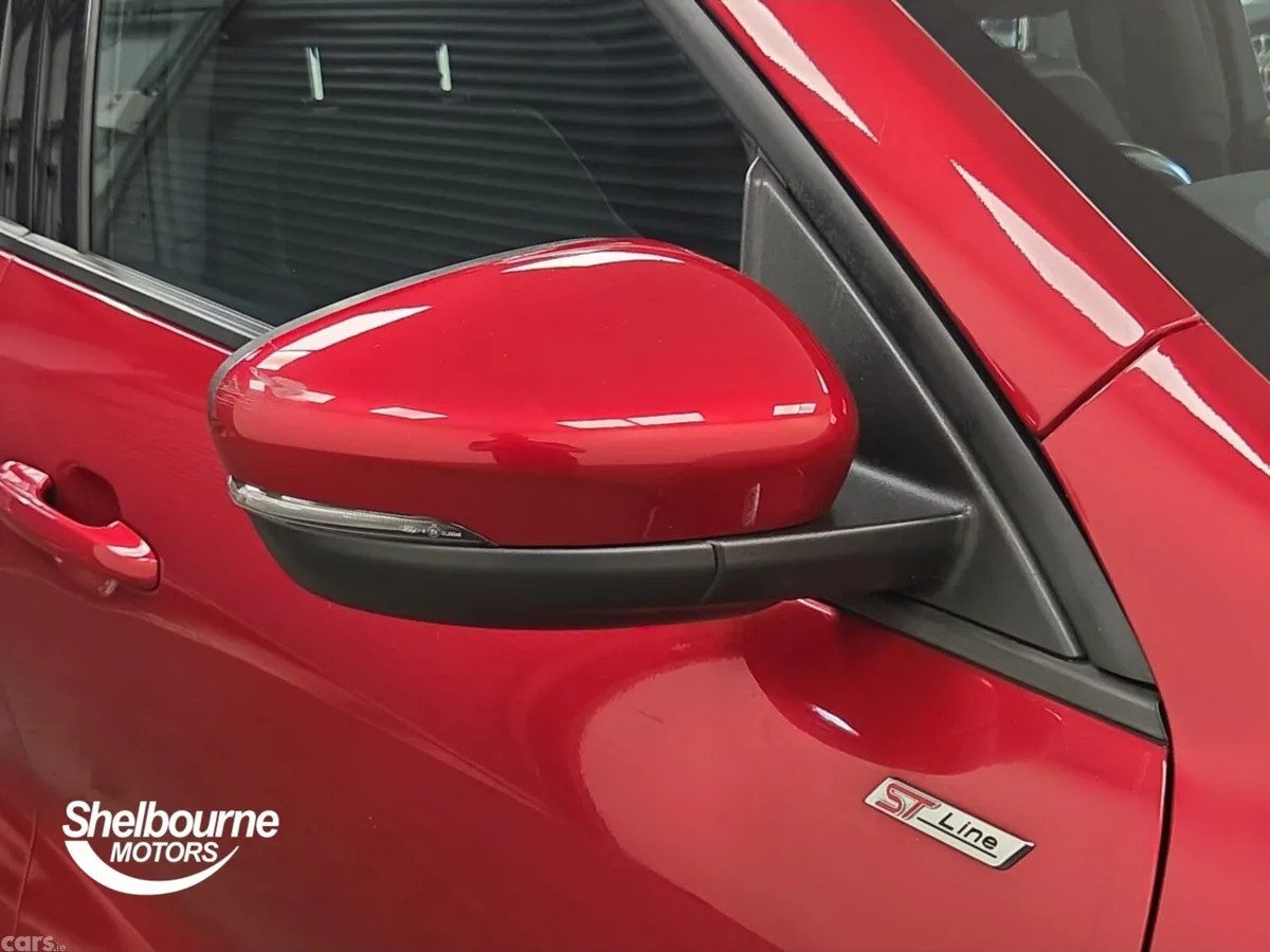 Ford Kuga Hatchback, Petrol, 2023, Red
