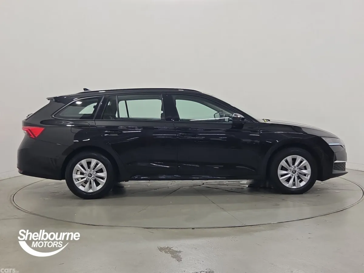 Skoda Octavia Estate, Diesel, 2025, Black