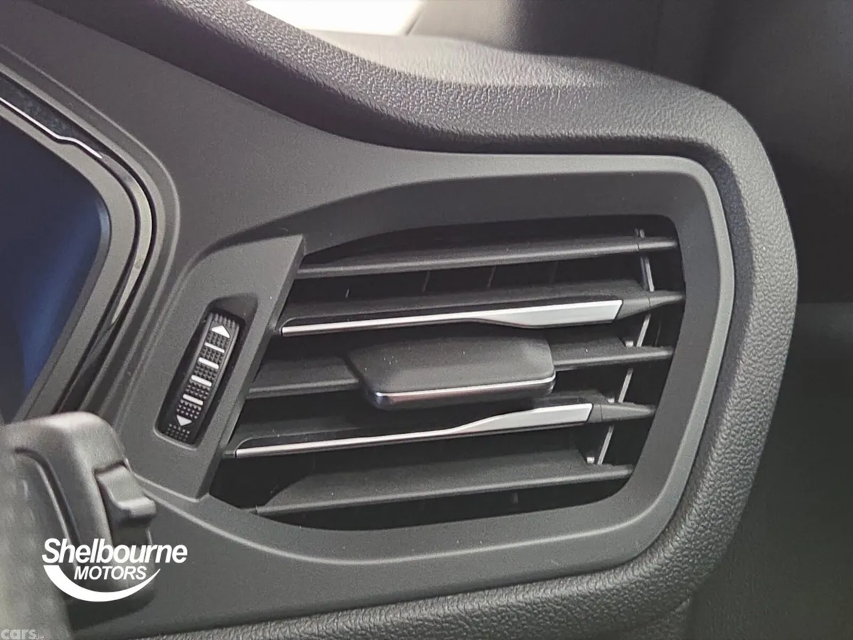 Ford Kuga Hatchback, Petrol, 2023, Red