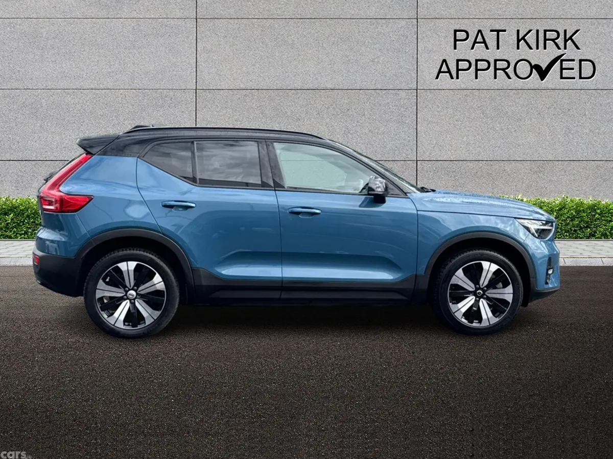 Volvo XC40 Estate, Electric, 2023, Blue