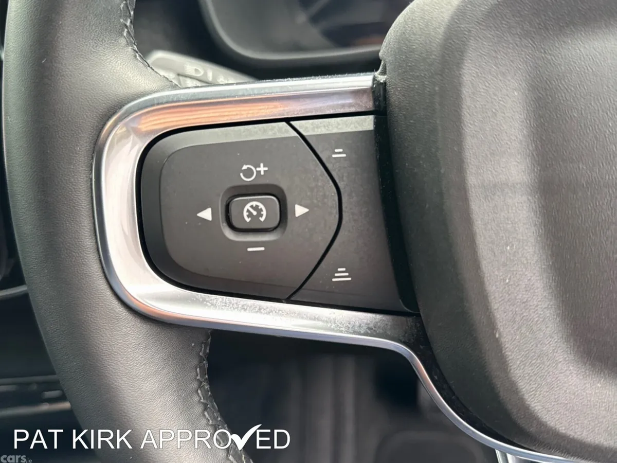 Volvo XC40 Estate, Electric, 2023, Blue