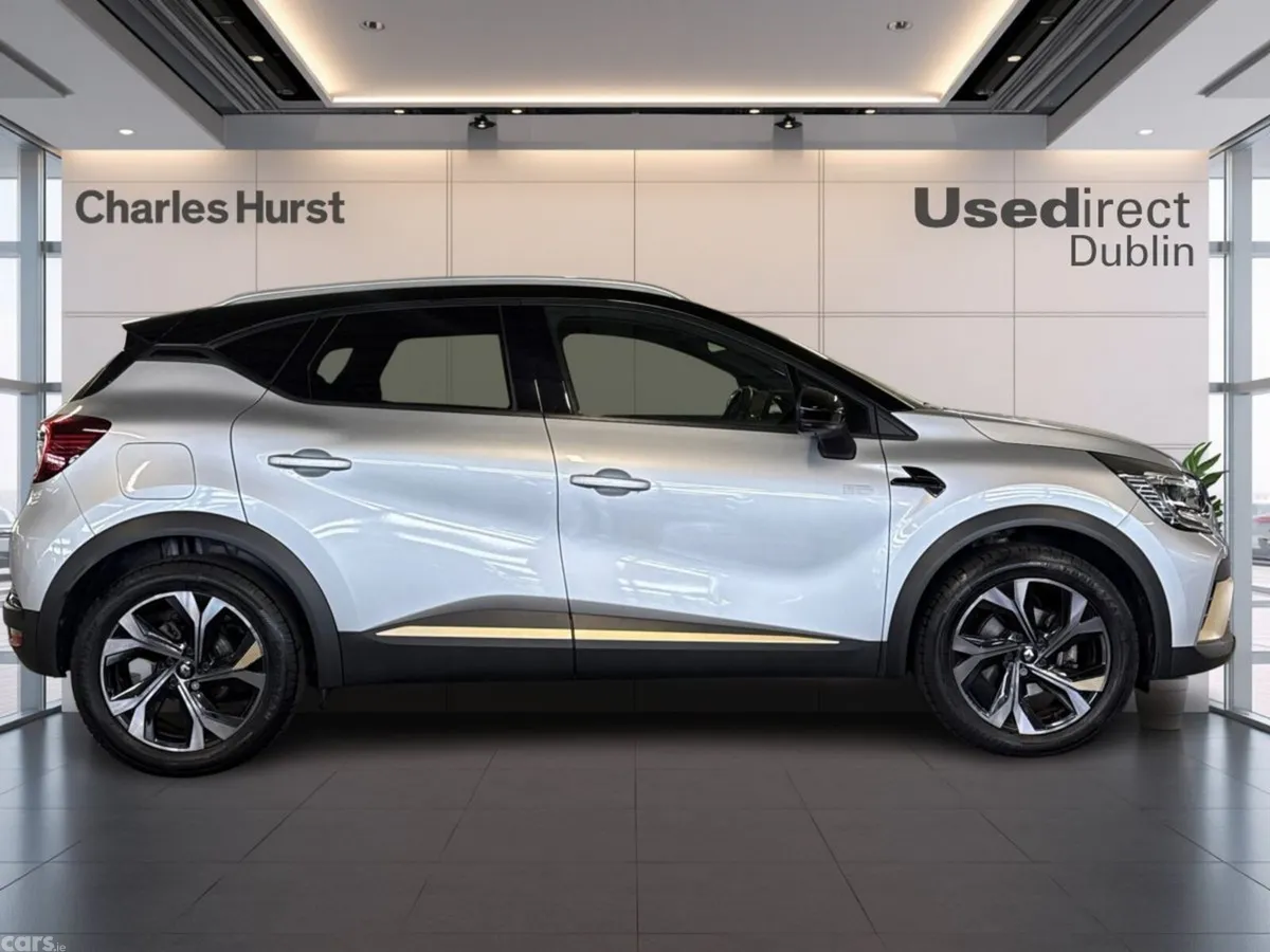 Renault Captur SUV, Petrol Hybrid, 2024, Grey
