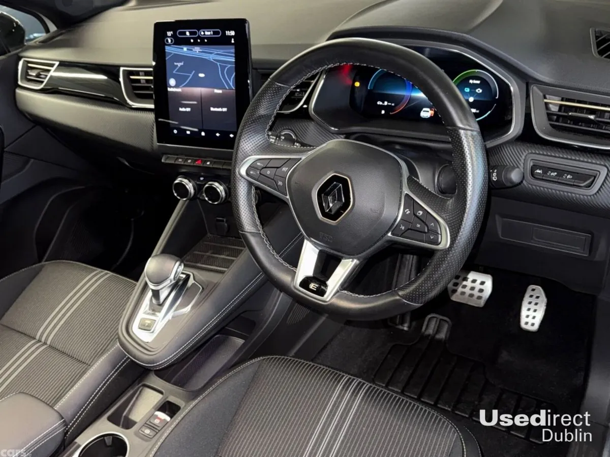 Renault Captur SUV, Petrol Hybrid, 2024, Grey