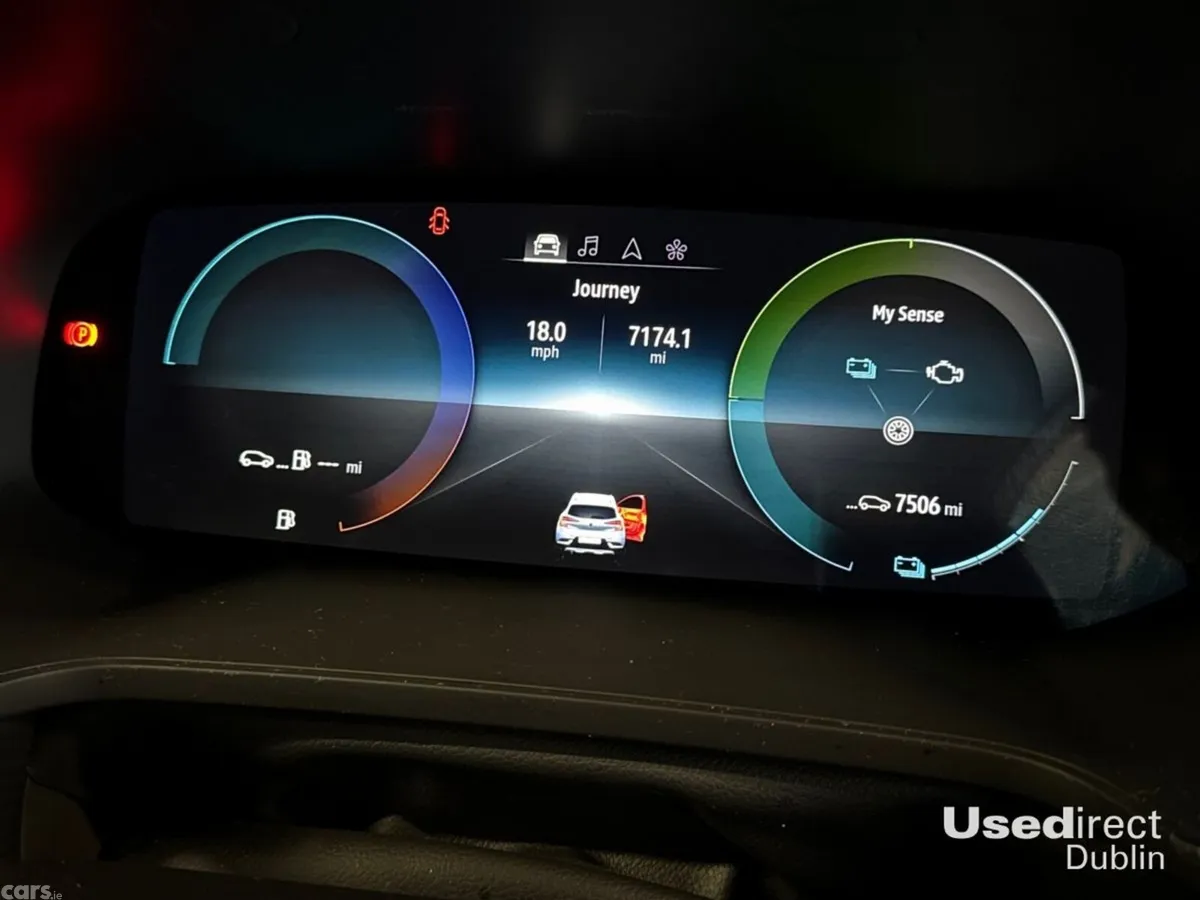 Renault Captur SUV, Petrol Hybrid, 2024, Grey