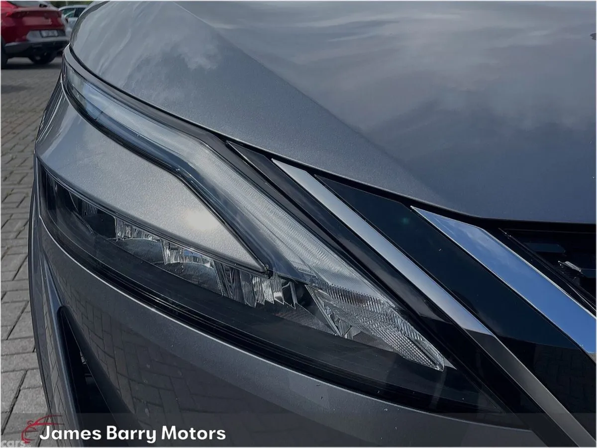Nissan Qashqai MPV, Petrol, 2022, Grey