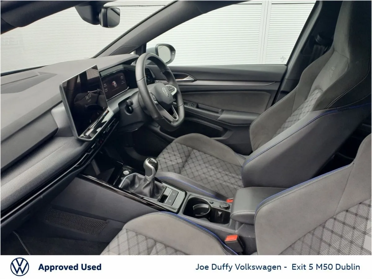 Volkswagen Golf Estate, Petrol, 2025, Grey
