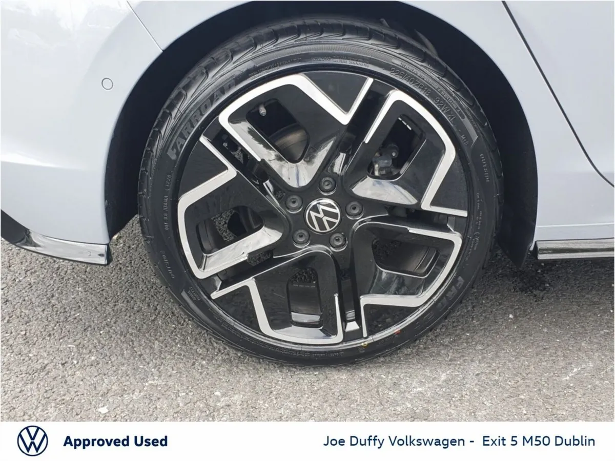Volkswagen Golf Estate, Petrol, 2025, Grey