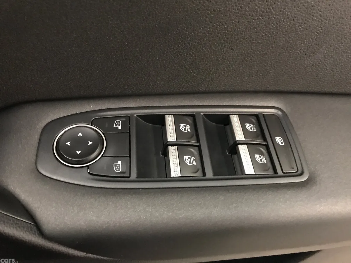 Renault Captur Hatchback, Petrol, 2026, Grey