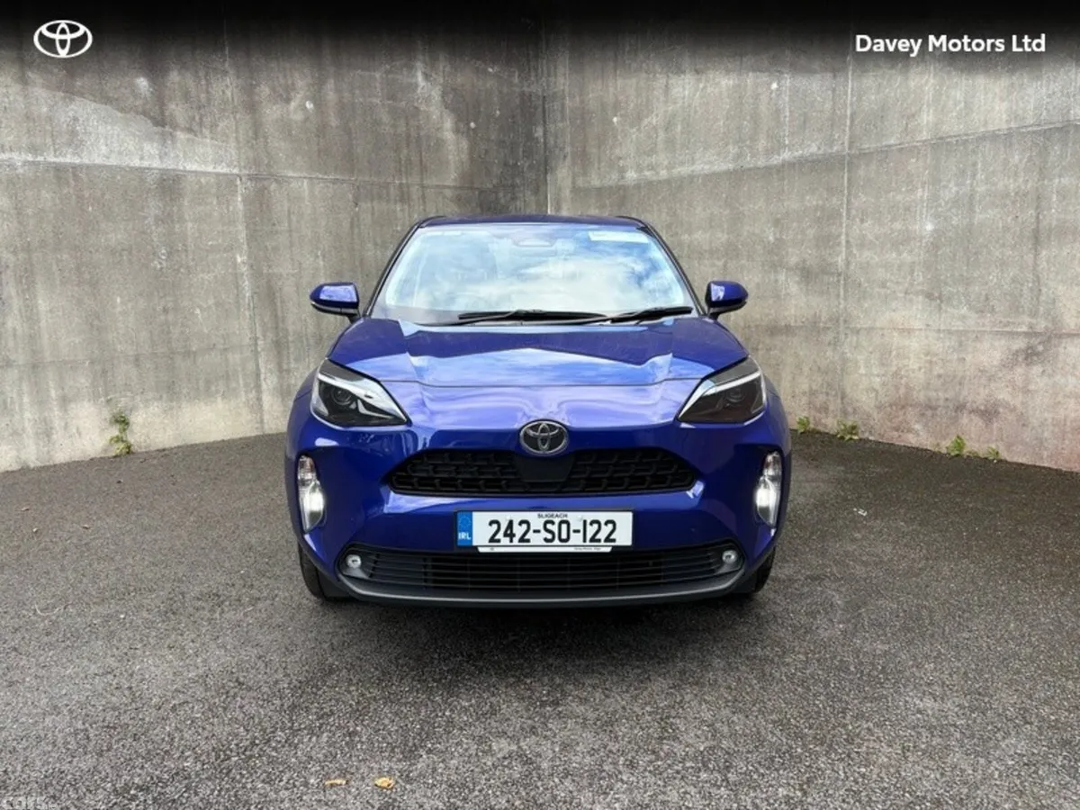 Toyota Yaris Cross Hatchback, Petrol Hybrid, 2024, Blue
