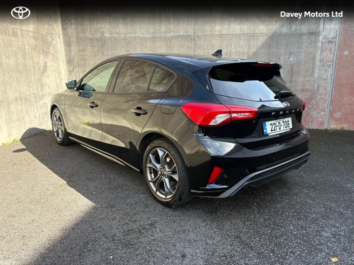 Ford Focus Hatchback, Petrol Hybrid, 2022, Black