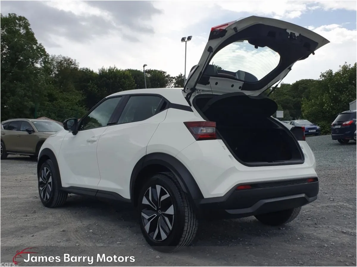 Nissan Juke SUV, Petrol, 2023, White