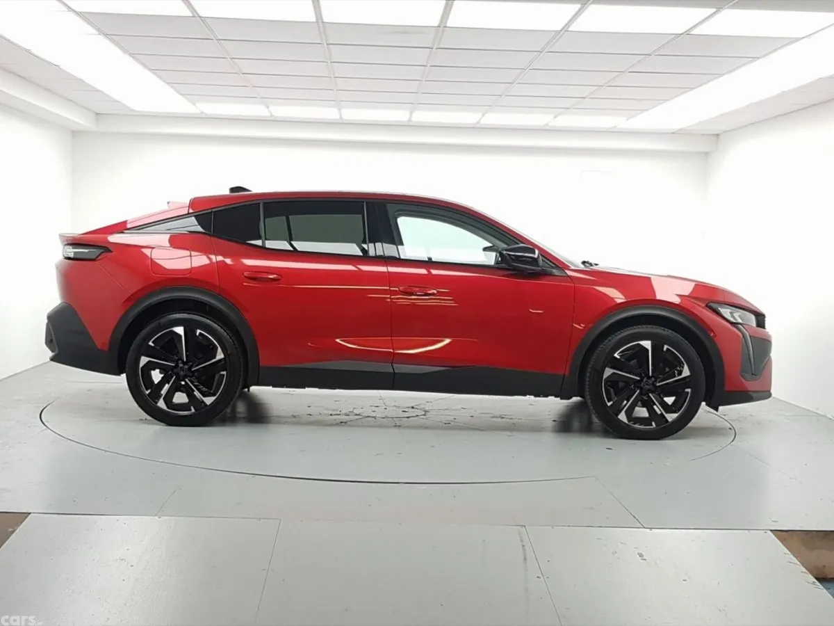Peugeot 408 Hatchback, Petrol, 2024, Red