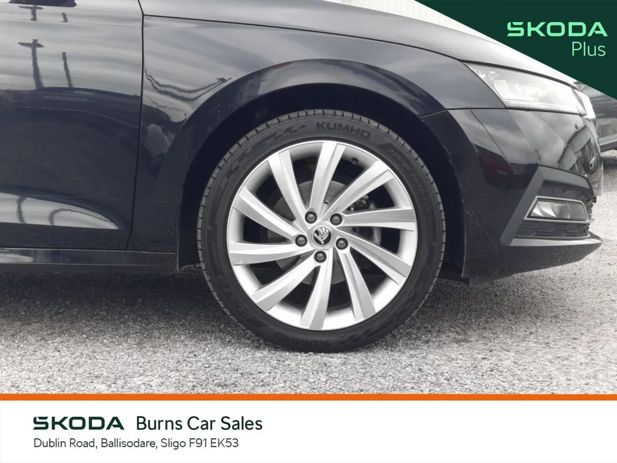 Skoda Octavia Saloon, Diesel, 2023, Black