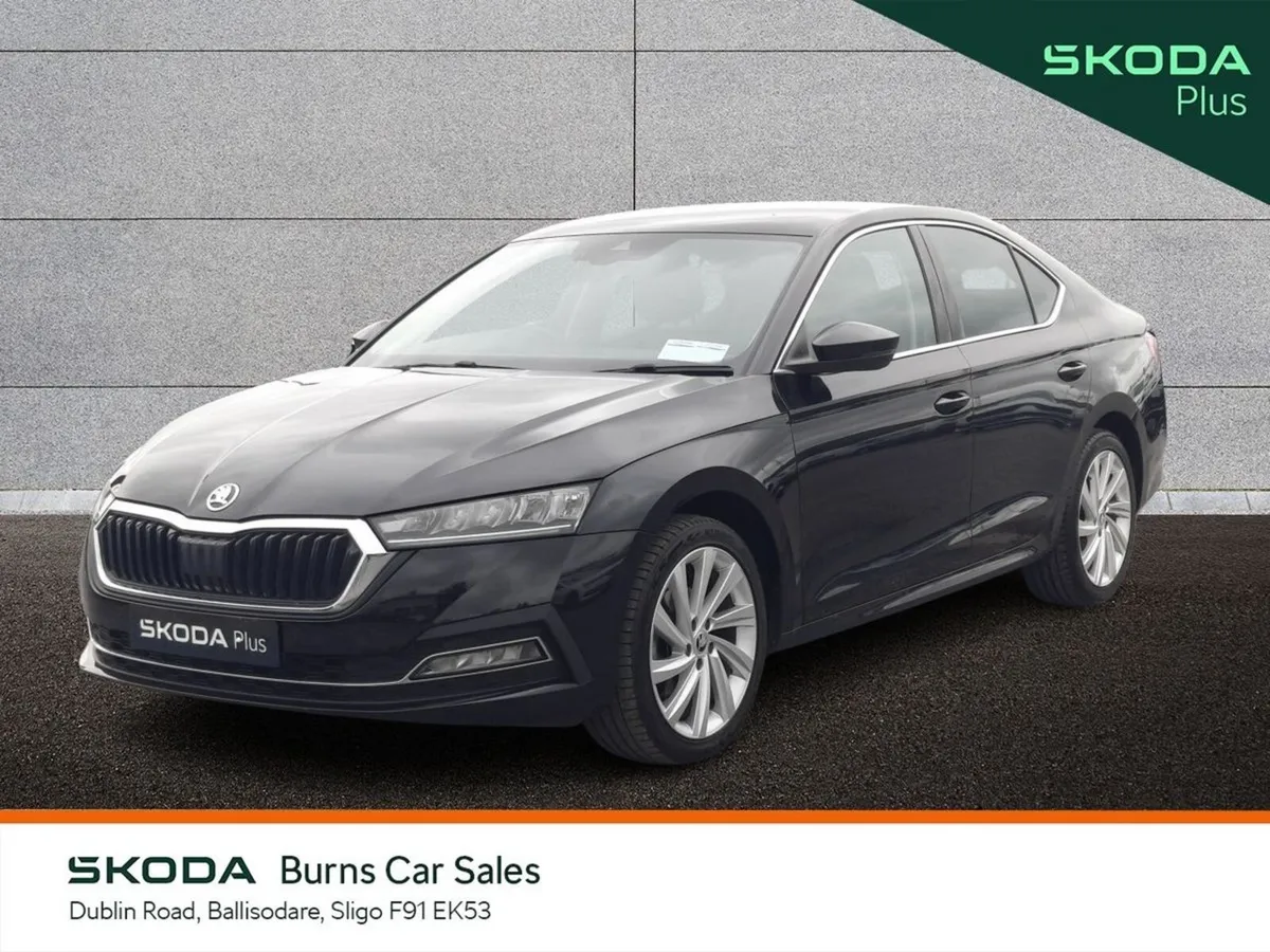 Skoda Octavia Saloon, Diesel, 2023, Black