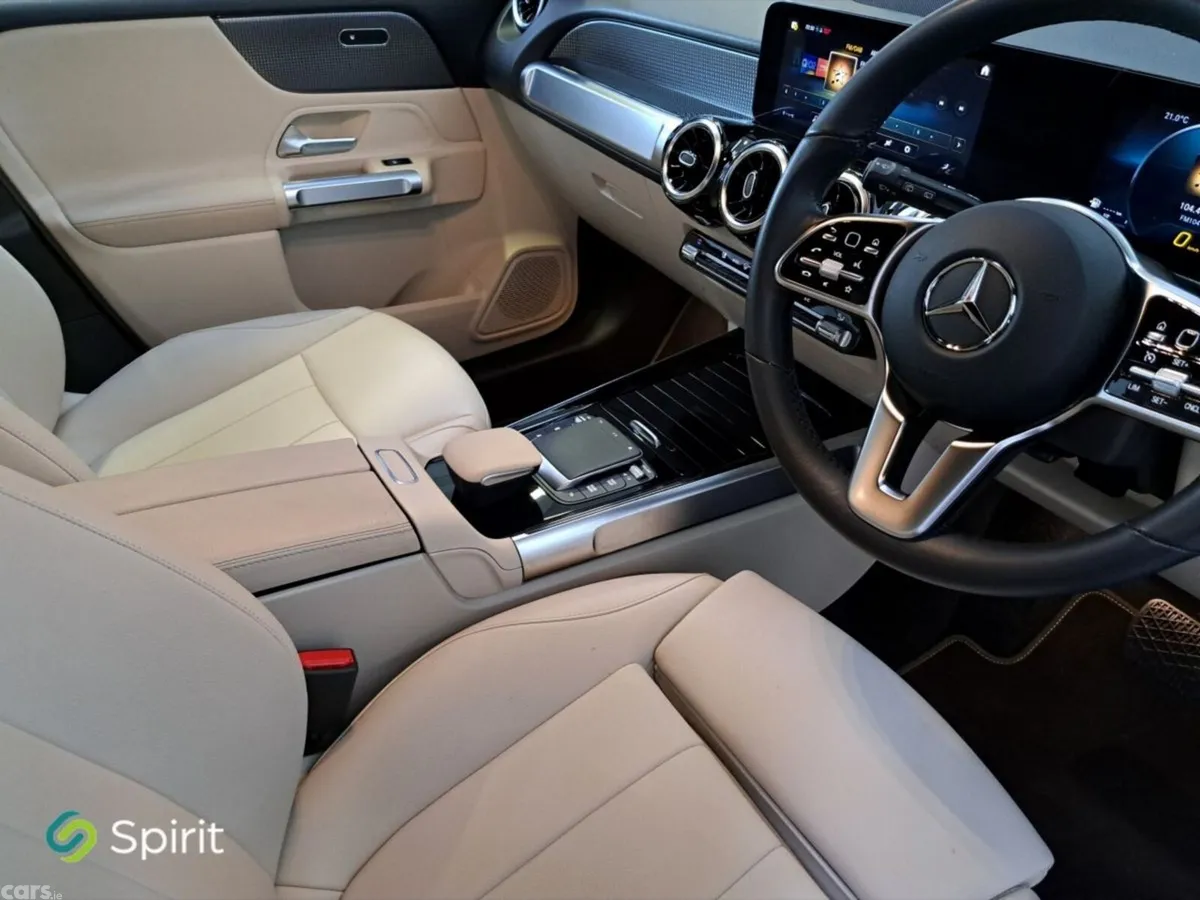 Mercedes-Benz GLB SUV, Petrol, 2023, Blue