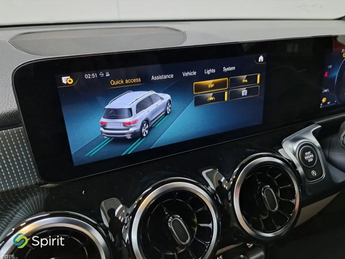 Mercedes-Benz GLB SUV, Petrol, 2023, Blue