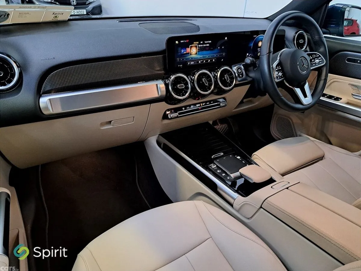 Mercedes-Benz GLB SUV, Petrol, 2023, Blue