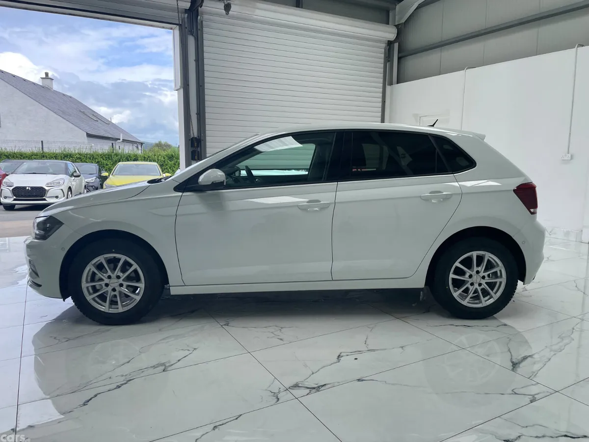 Volkswagen Polo Hatchback, Diesel, 2021, White