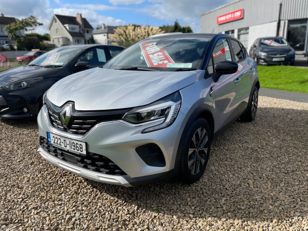 Renault Captur Hatchback, Petrol, 2022, Grey