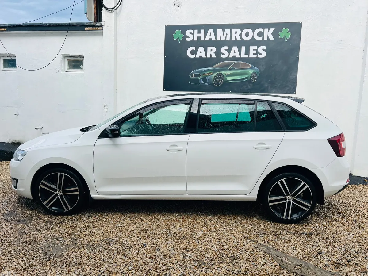 Skoda Rapid Hatchback, Diesel, 2016, White